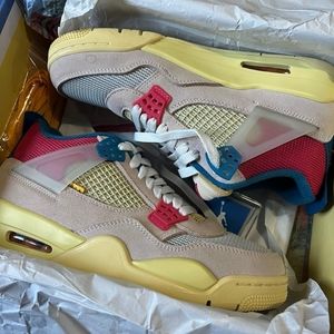 Meet your Posher, Hilry